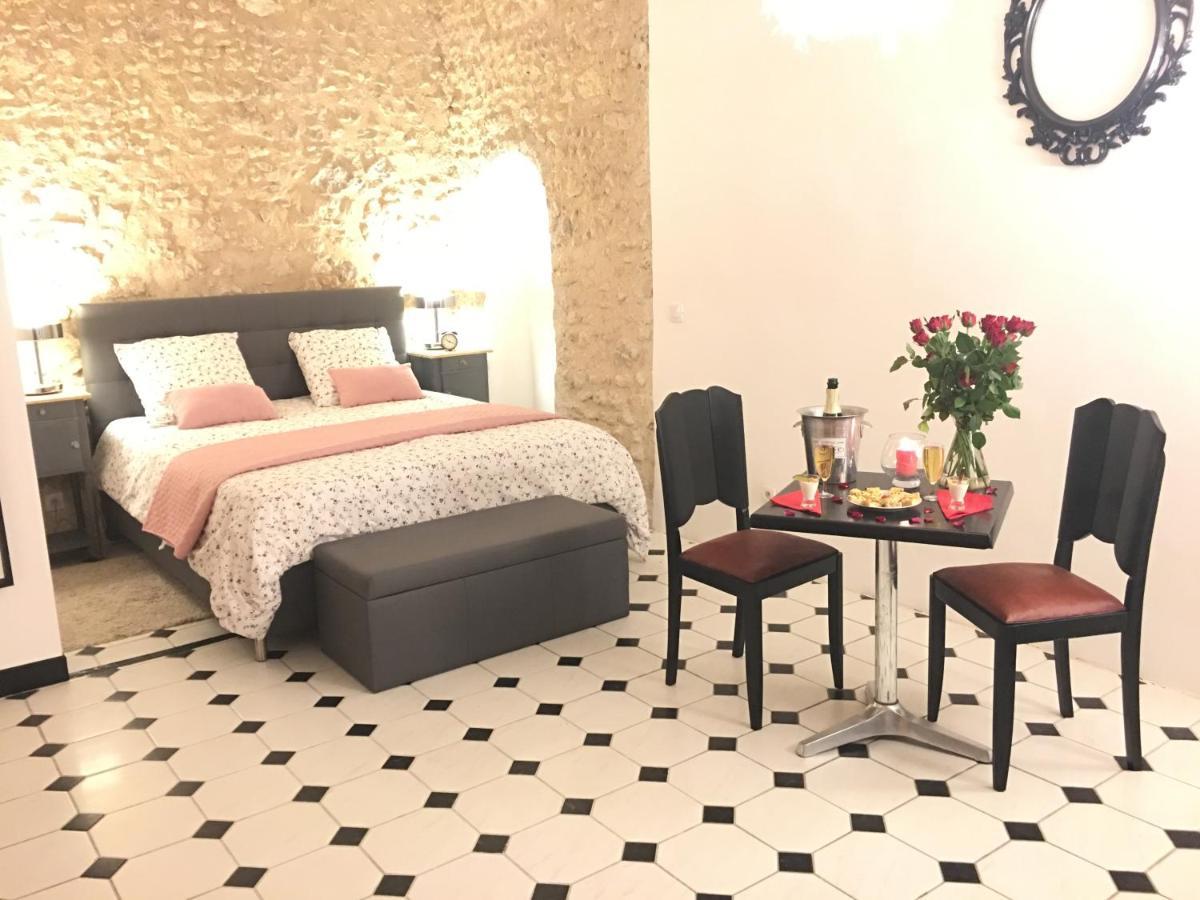 Bed and Breakfast Le Grand Coudreau Nazelles-Negron Exterior foto